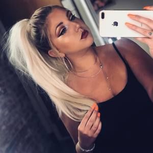 Meet your Posher, Victoria